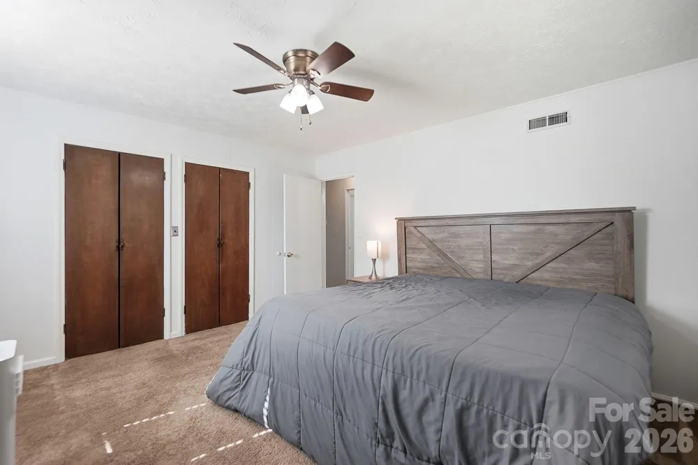 233 Scottie Place Charlotte, NC 28217