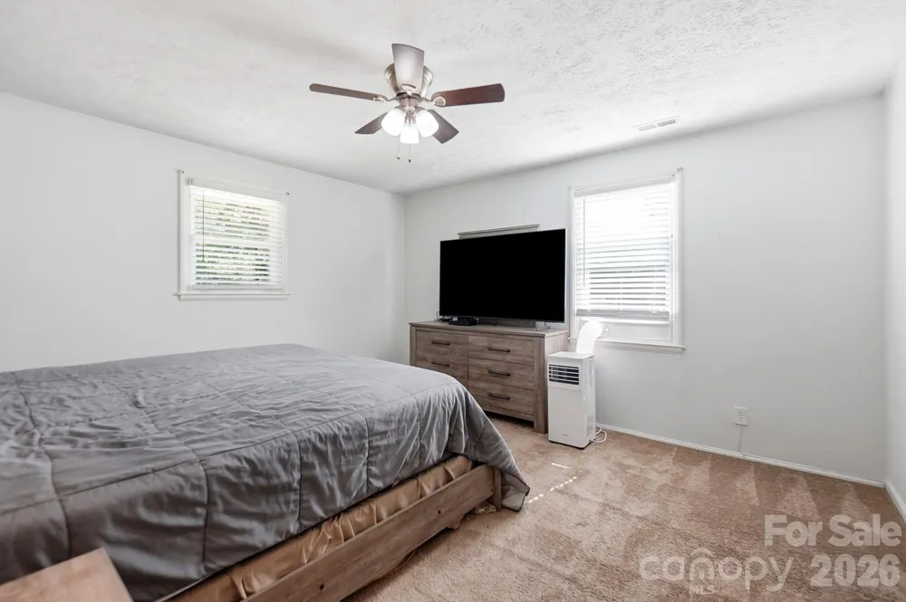 233 Scottie Place Charlotte, NC 28217