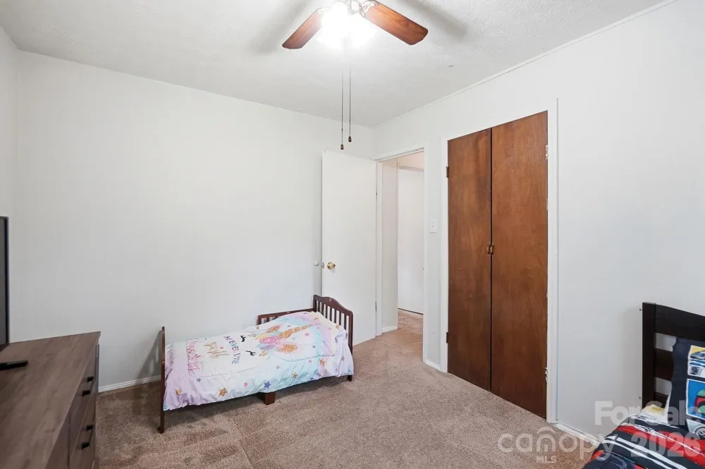 233 Scottie Place Charlotte, NC 28217