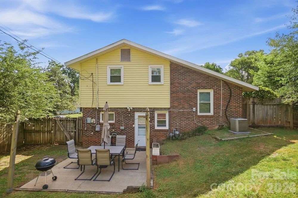 233 Scottie Place Charlotte, NC 28217