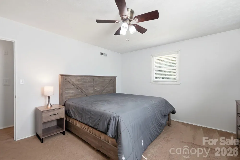 233 Scottie Place Charlotte, NC 28217