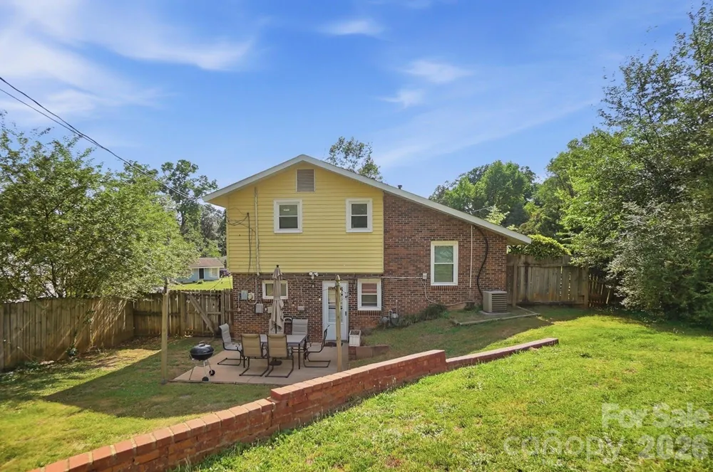 233 Scottie Place Charlotte, NC 28217