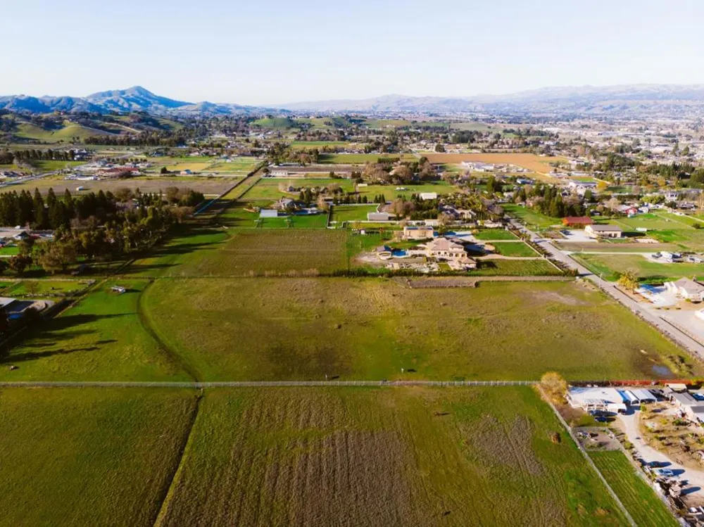 12645 Harding Avenue San Martin, CA 95046