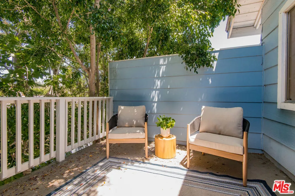 7025 Glade Avenue #24 Canoga Park, CA 91303