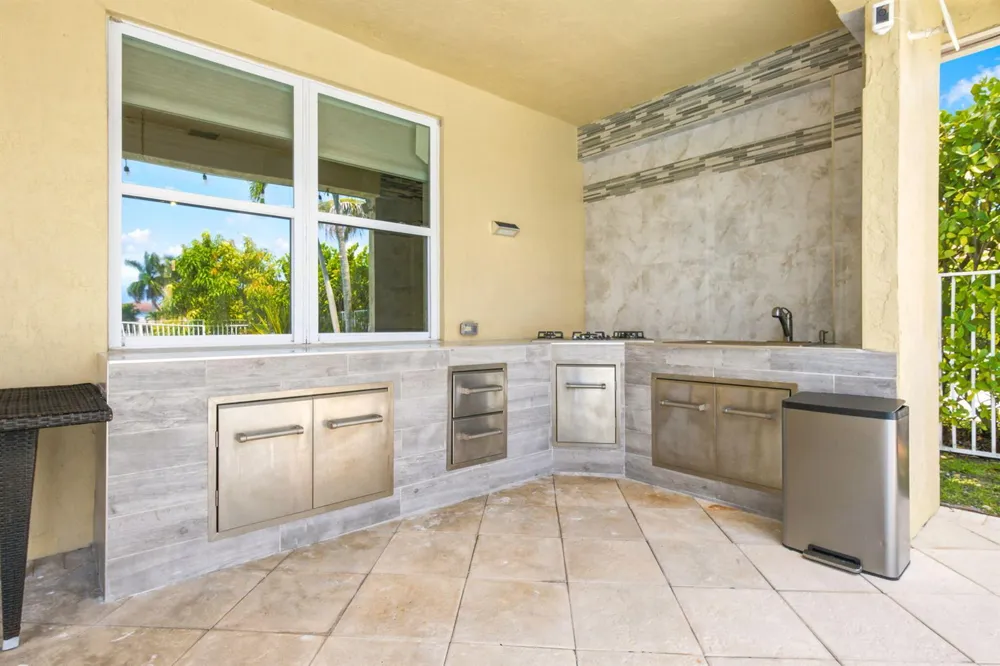 3766 W Gardenia Avenue Weston, FL 33332
