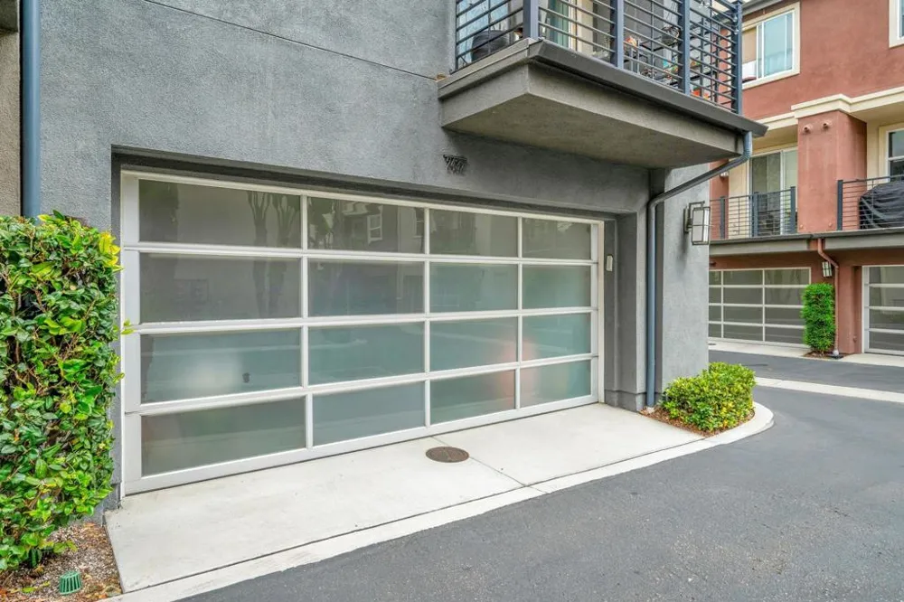 2432 Via Alta San Diego, CA 92108