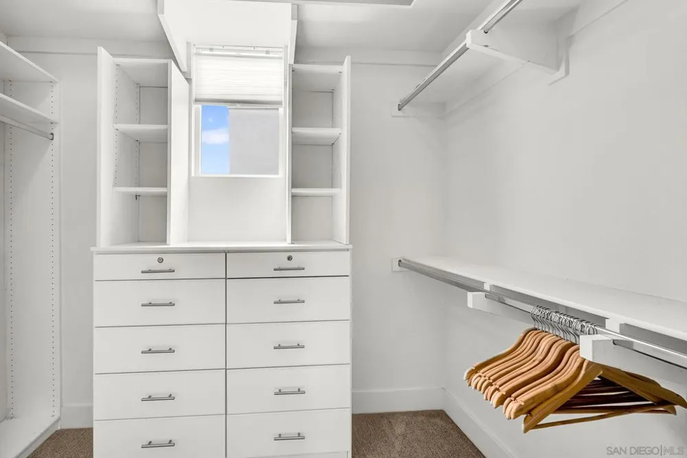 2432 Via Alta San Diego, CA 92108