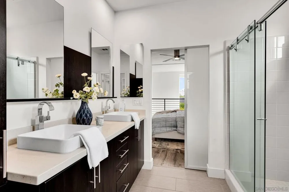 2432 Via Alta San Diego, CA 92108