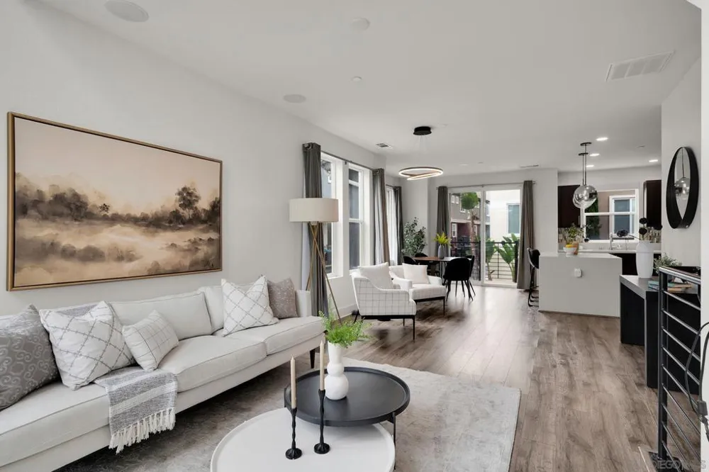 2432 Via Alta San Diego, CA 92108