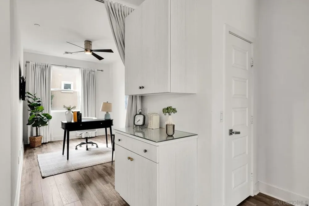 2432 Via Alta San Diego, CA 92108