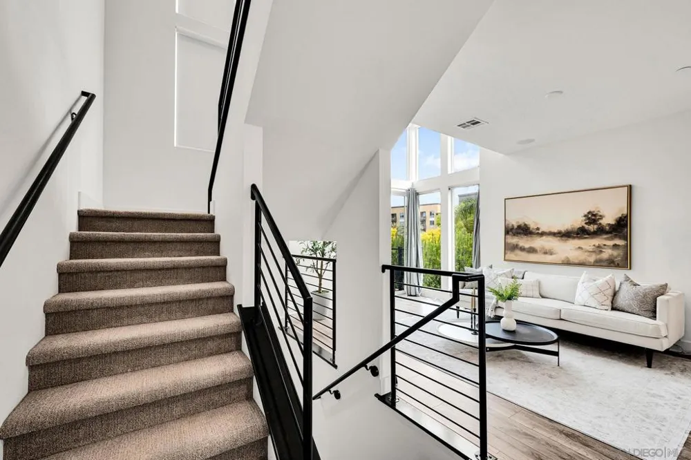 2432 Via Alta San Diego, CA 92108