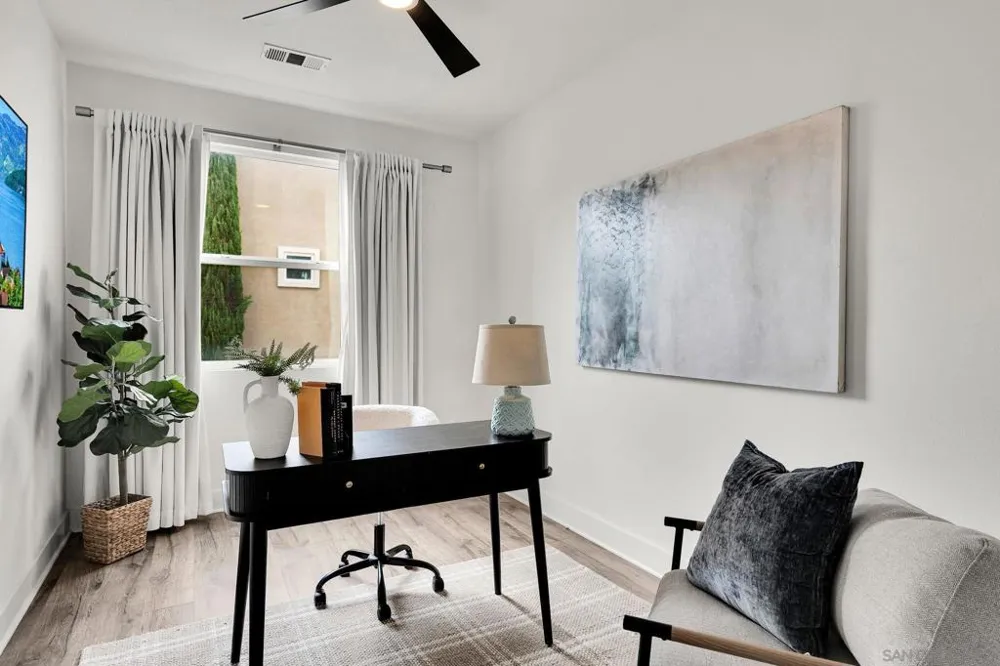 2432 Via Alta San Diego, CA 92108
