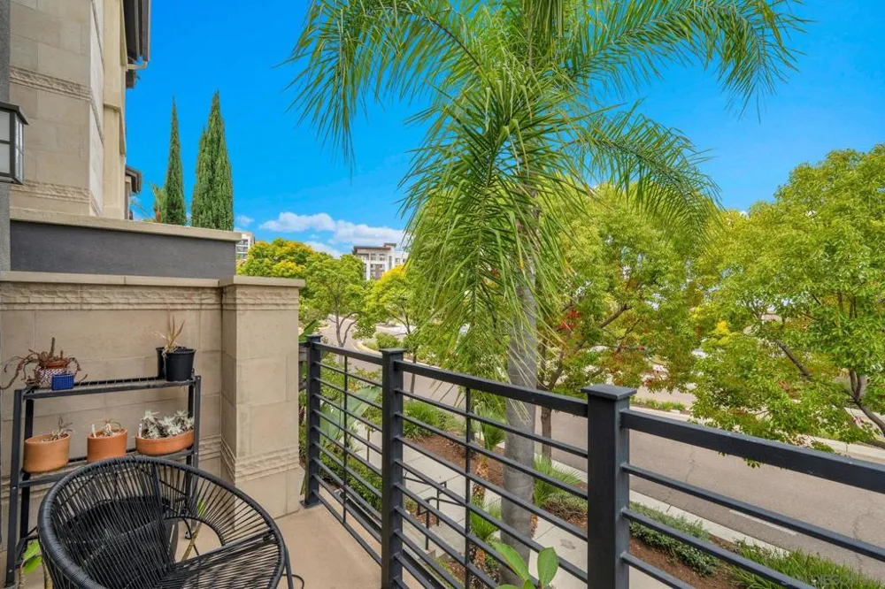 2432 Via Alta San Diego, CA 92108