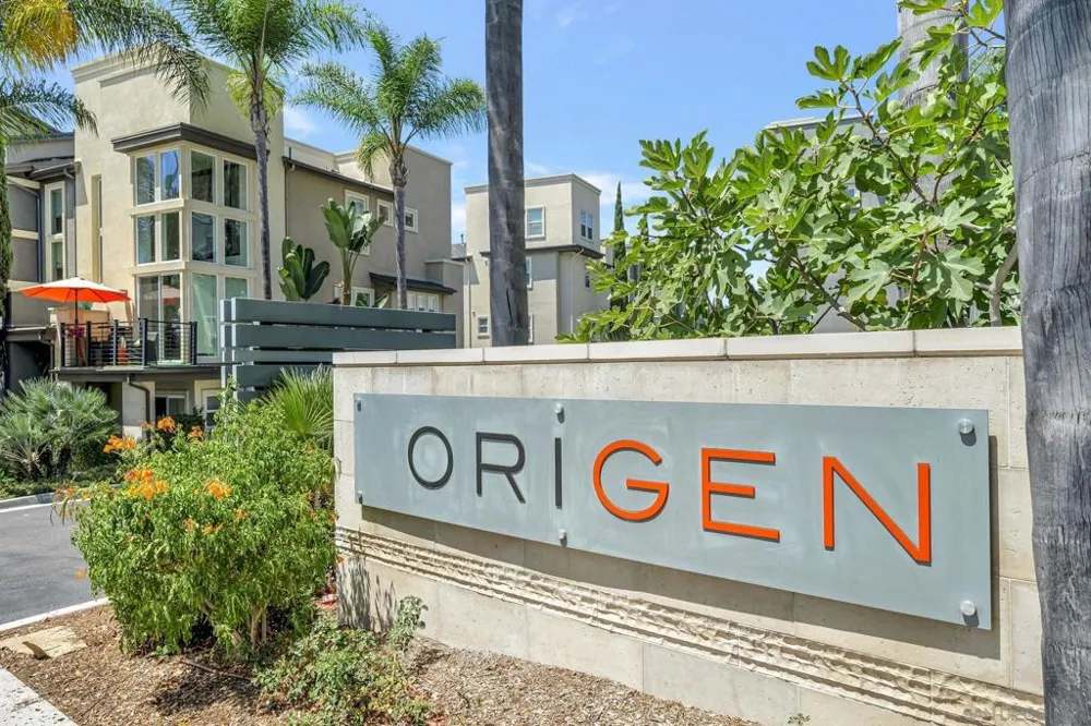 2432 Via Alta San Diego, CA 92108