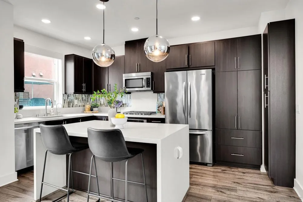 2432 Via Alta San Diego, CA 92108