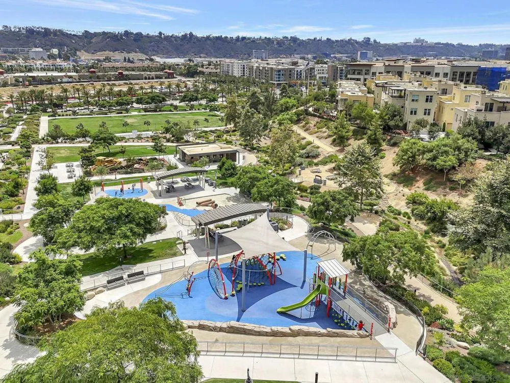 2432 Via Alta San Diego, CA 92108