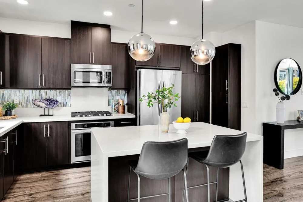 2432 Via Alta San Diego, CA 92108