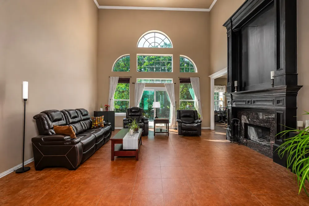 100 Manders Court Runaway Bay, TX 76426