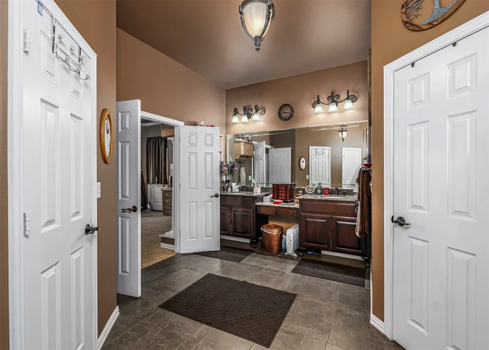100 Manders Court Runaway Bay, TX 76426