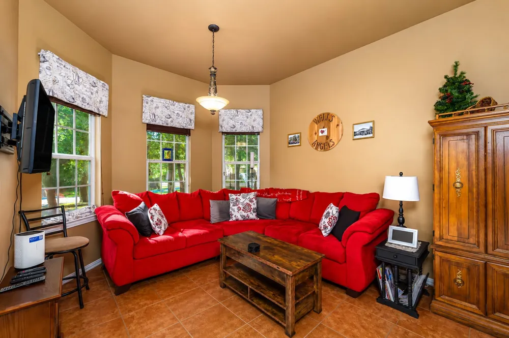 100 Manders Court Runaway Bay, TX 76426