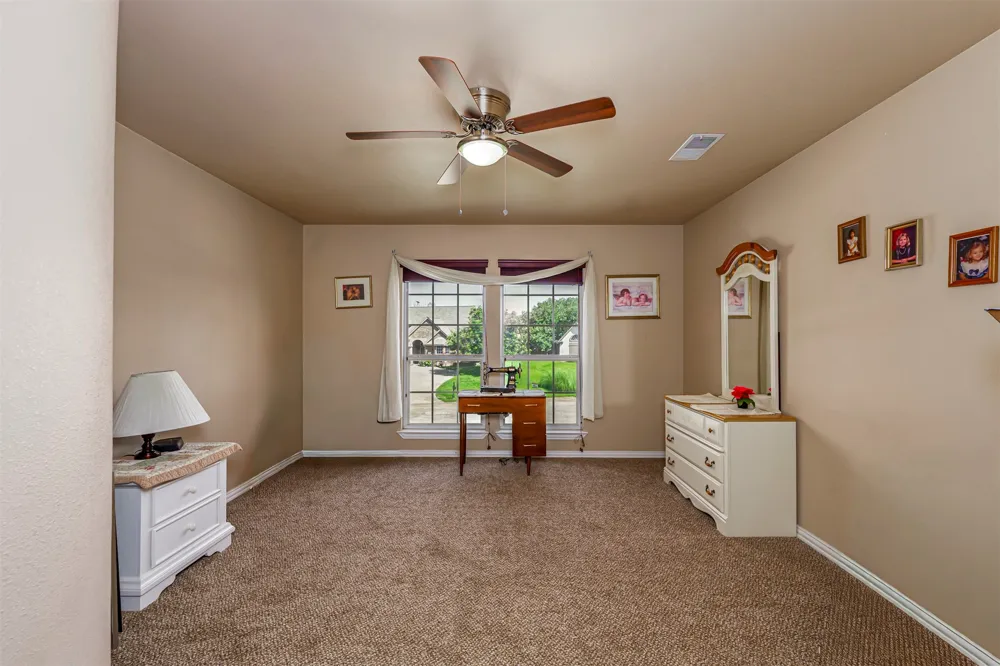 100 Manders Court Runaway Bay, TX 76426