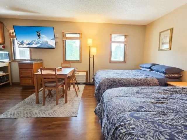 6500 Schuss Mountain Lane Custer Township, MI 49659