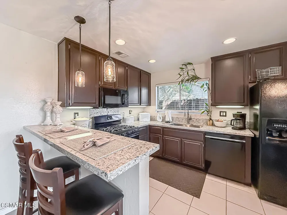 36772 Petra Drive Palmdale, CA 93550
