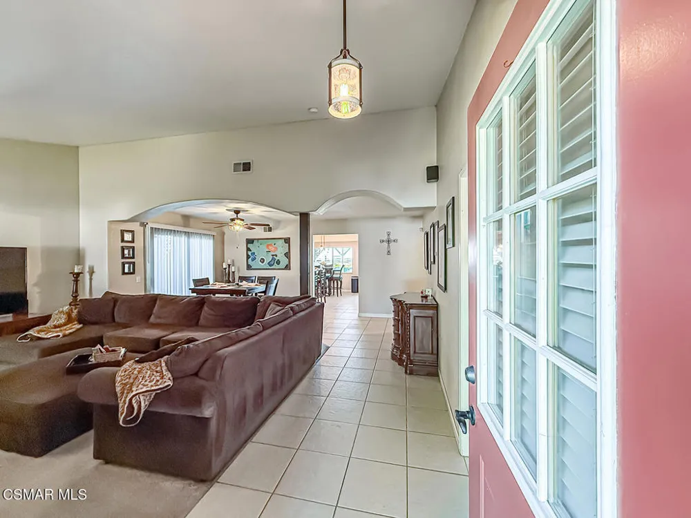36772 Petra Drive Palmdale, CA 93550