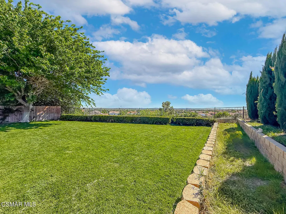 36772 Petra Drive Palmdale, CA 93550