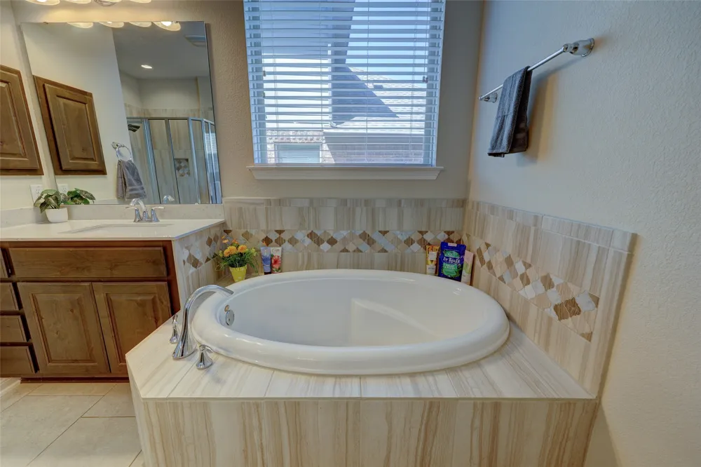 409 Betony Loop Buda, TX 78610