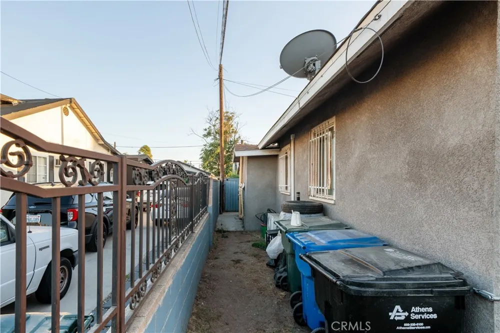 310 E Center Pomona, CA 91767