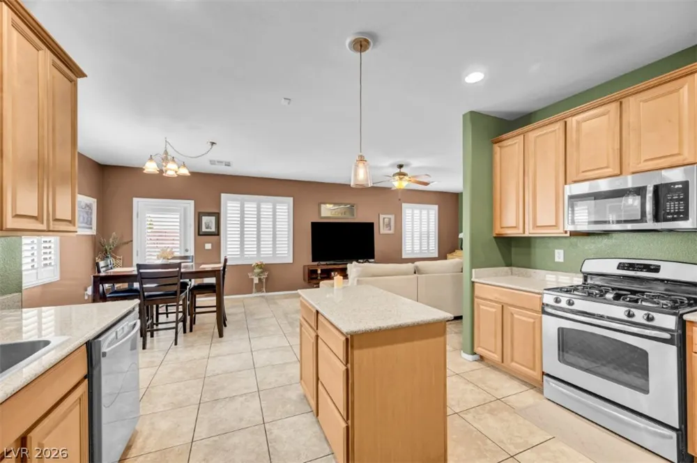 9348 Euphoria Rose Avenue Las Vegas, NV 89166