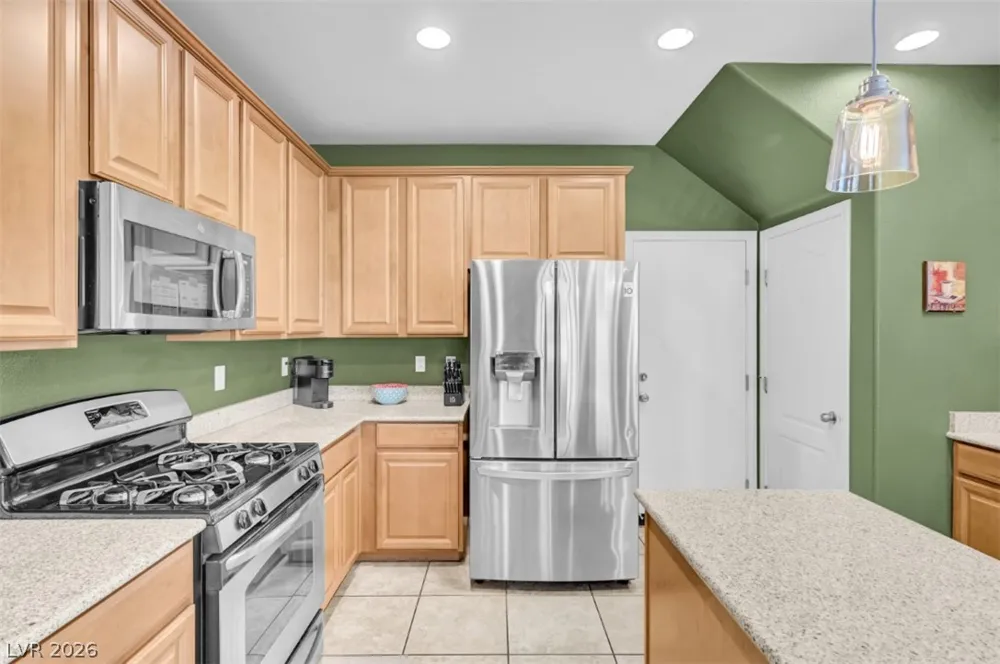 9348 Euphoria Rose Avenue Las Vegas, NV 89166