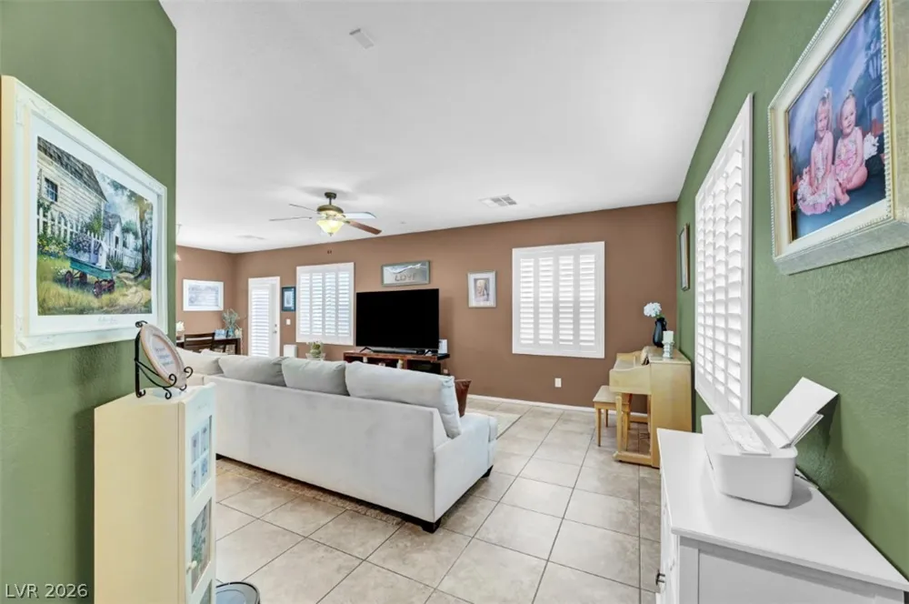 9348 Euphoria Rose Avenue Las Vegas, NV 89166
