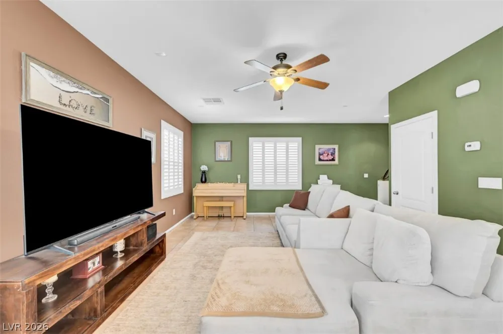 9348 Euphoria Rose Avenue Las Vegas, NV 89166