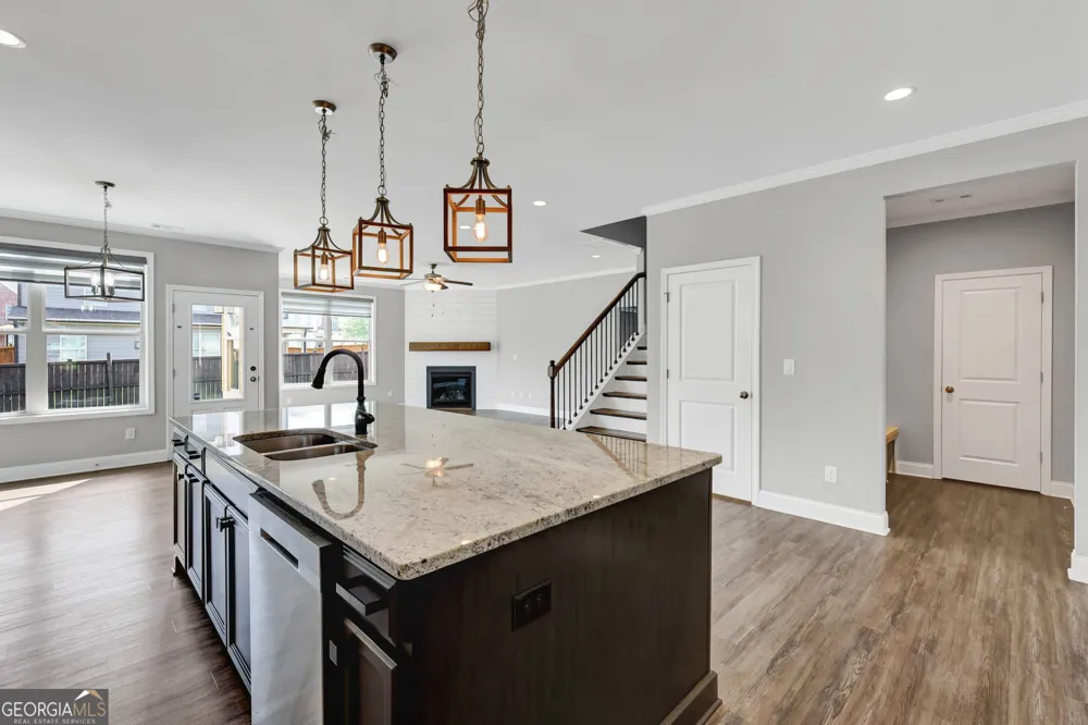 1650 Albion DR Snellville, GA 30078
