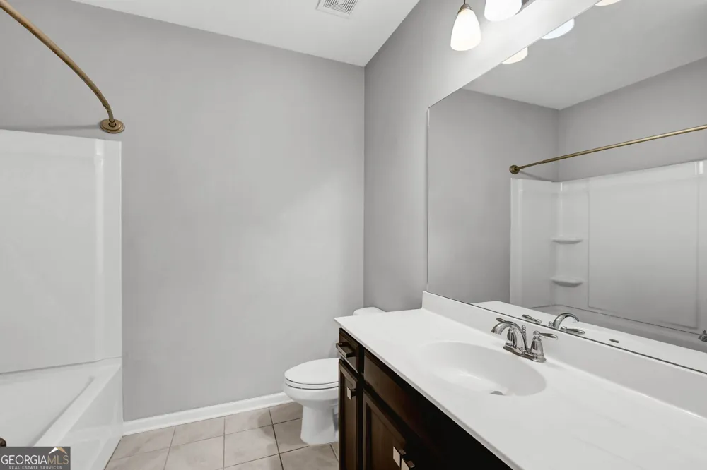 1650 Albion DR Snellville, GA 30078