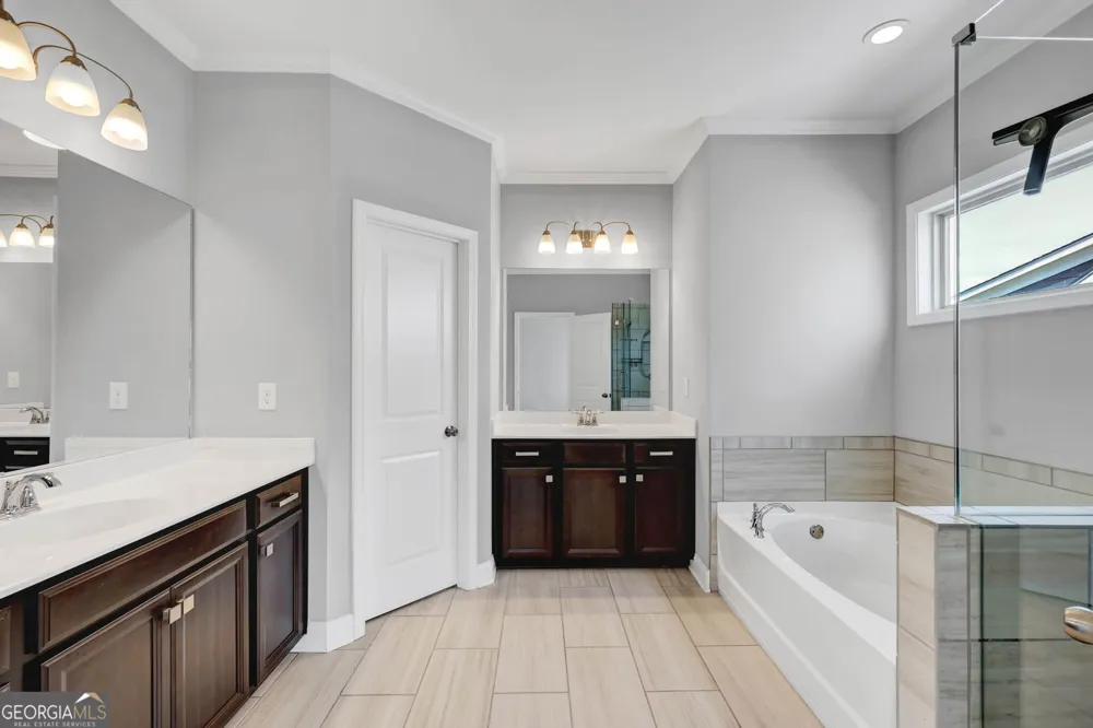 1650 Albion DR Snellville, GA 30078