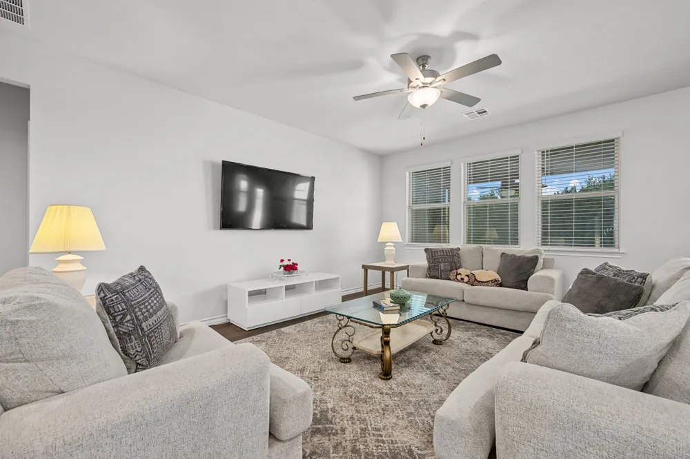 621 Limestone Road Liberty Hill, TX 78642