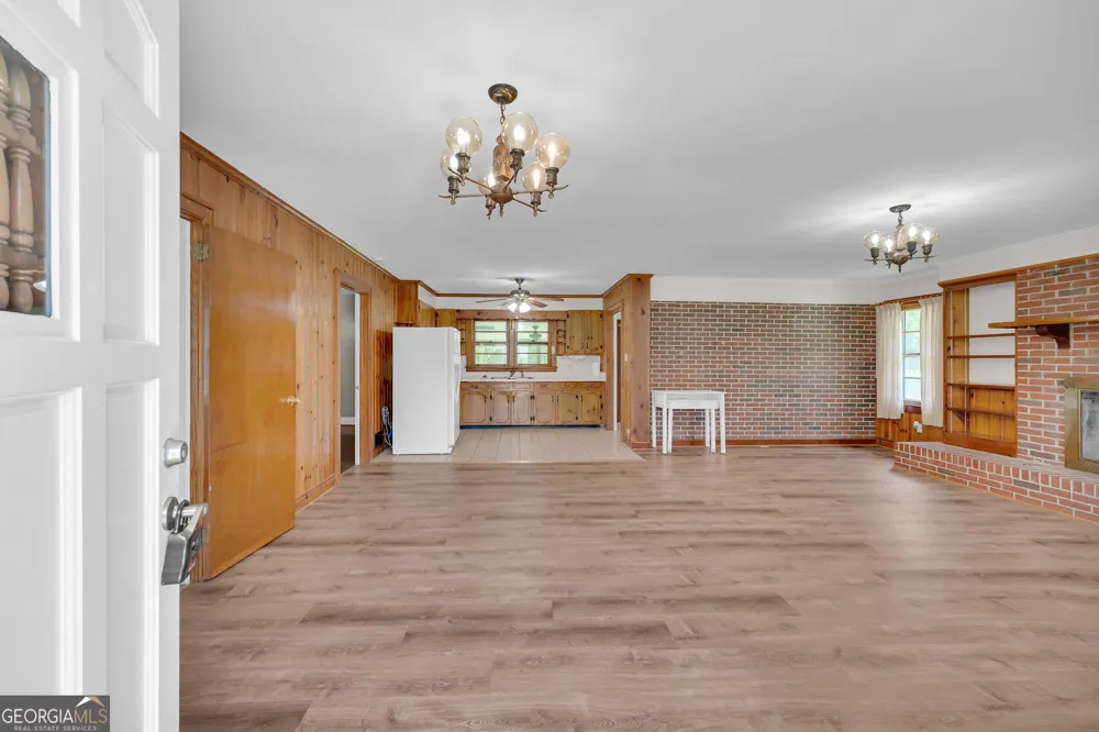 128 Smith ST Hartwell, GA 30643