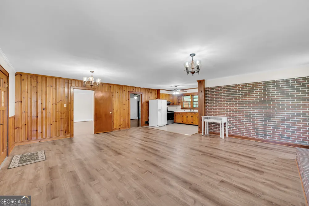 128 Smith ST Hartwell, GA 30643