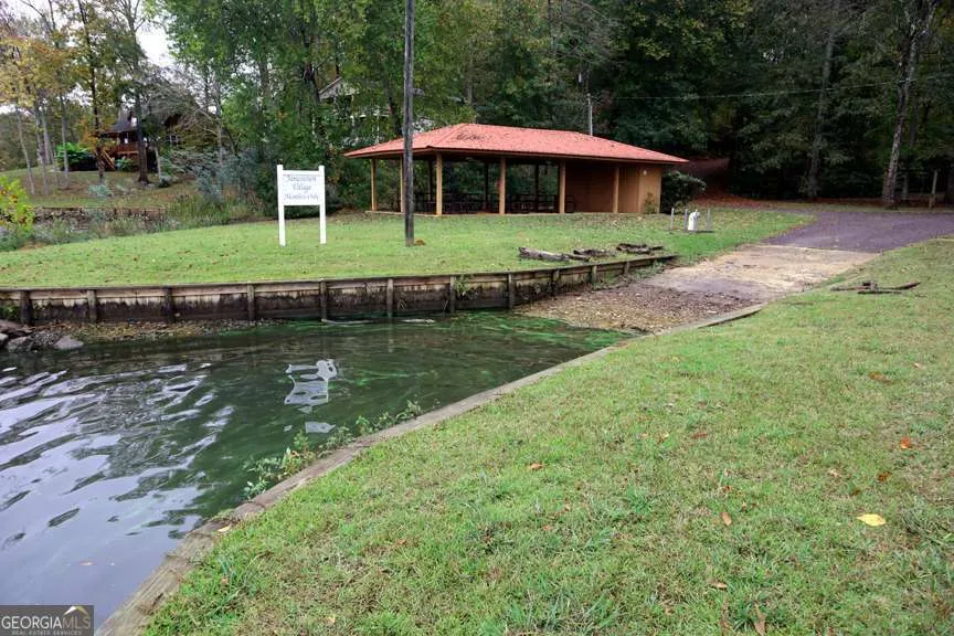 LT.102 Village CT SW Sparta, GA 31087