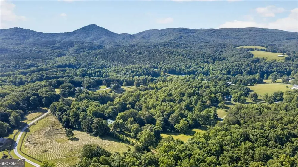 173 Stivers RD Jasper, GA 30143