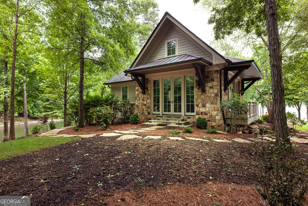 2481 Linger Longer DR Greensboro, GA 30642