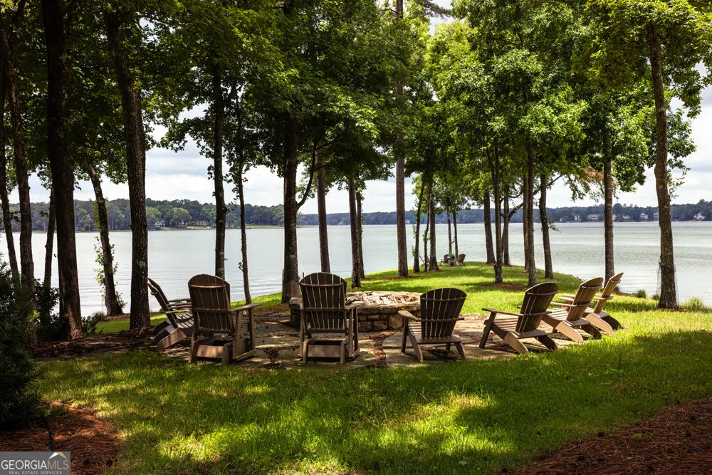2481 Linger Longer DR Greensboro, GA 30642