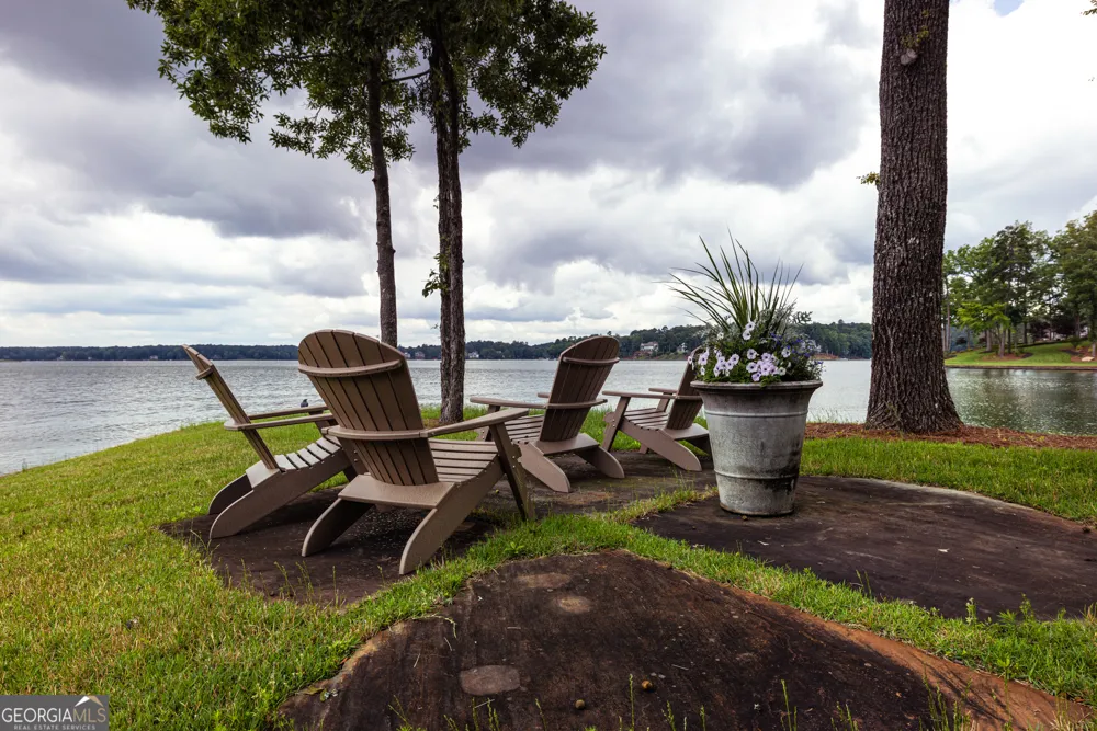 2481 Linger Longer DR Greensboro, GA 30642