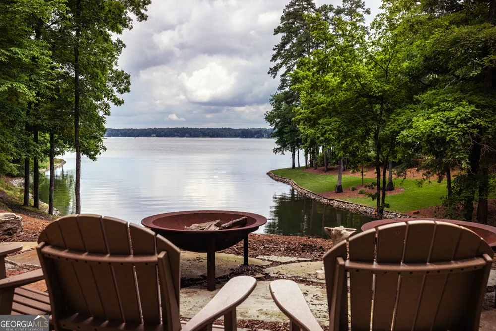 2481 Linger Longer DR Greensboro, GA 30642