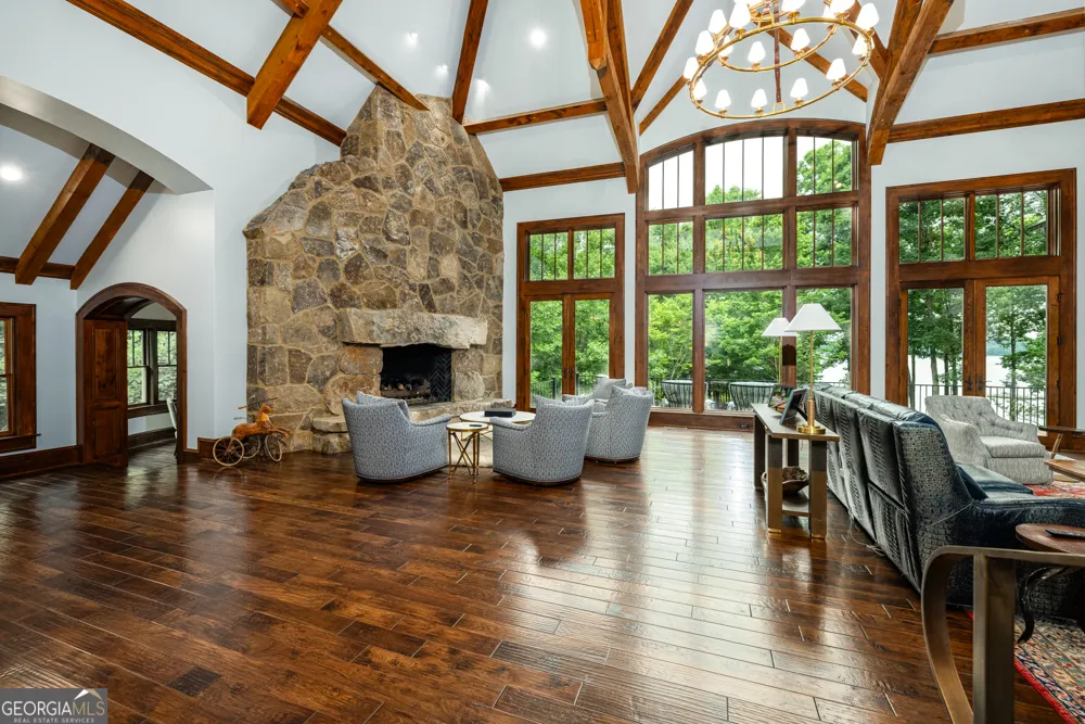 2481 Linger Longer DR Greensboro, GA 30642