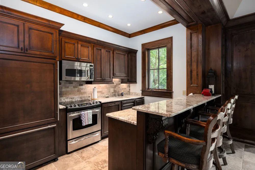 2481 Linger Longer DR Greensboro, GA 30642