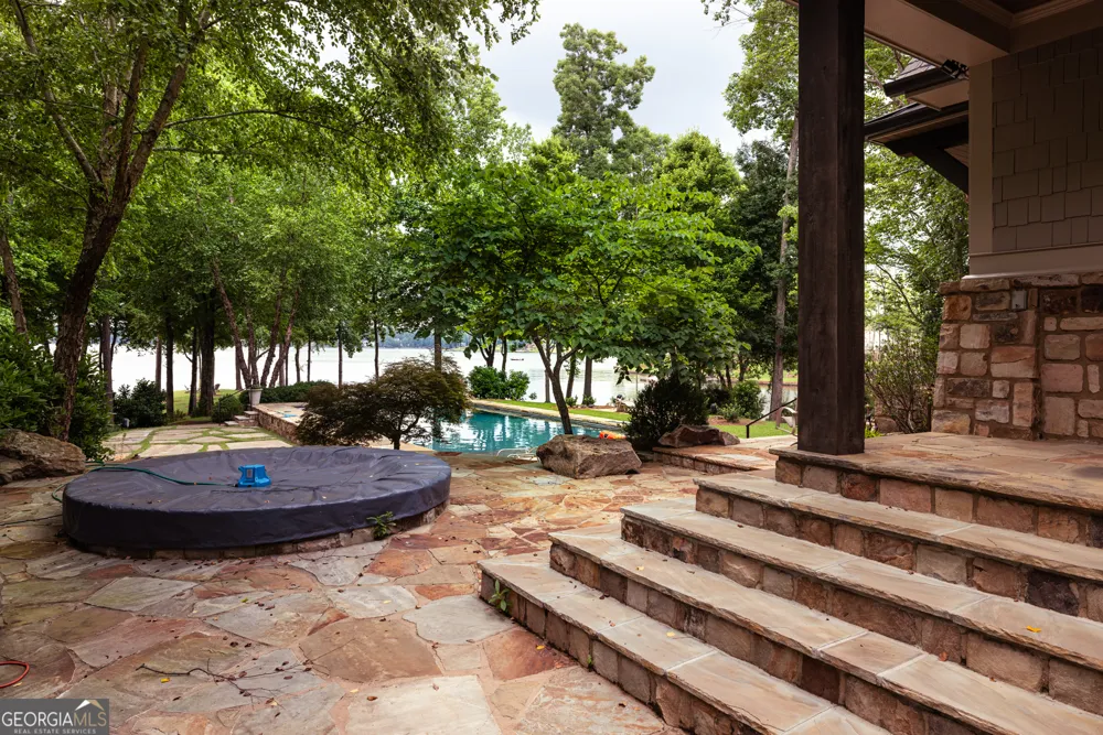2481 Linger Longer DR Greensboro, GA 30642